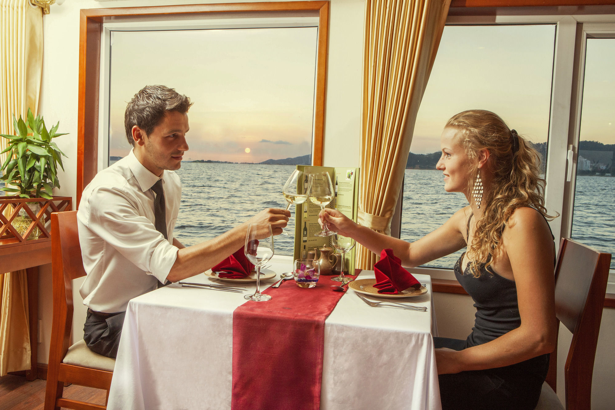 Huong Hai Sealife Cruise Ha Long Exterior foto